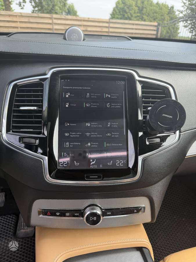 Volvo XC90 - 12