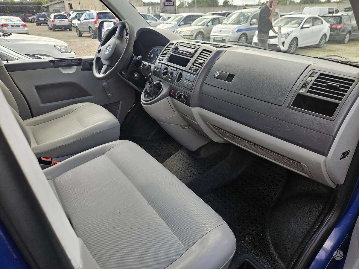 Volkswagen Transporter - 5