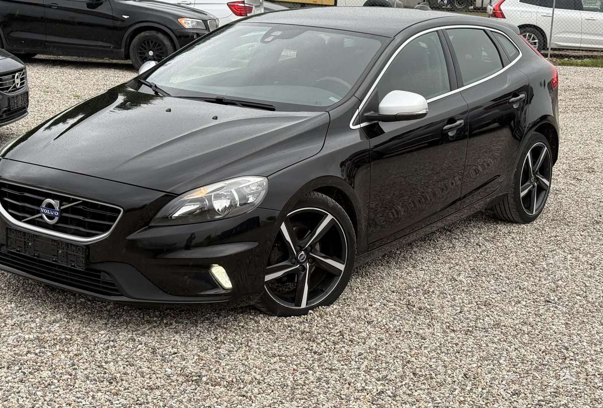 Volvo V40, 2.0 l., Хэтчбек