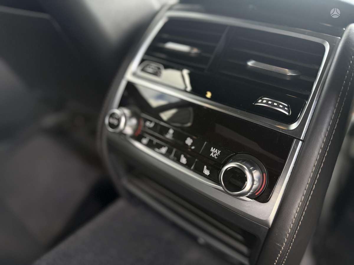 BMW 750, 4.4 l., Седан
