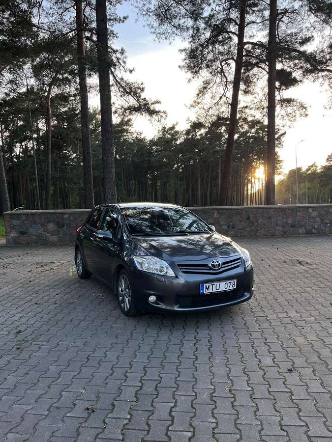 Toyota Auris - 2