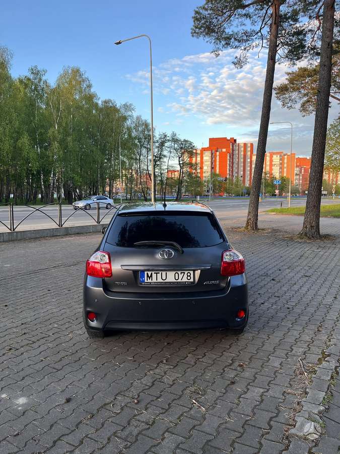 Toyota Auris - 5
