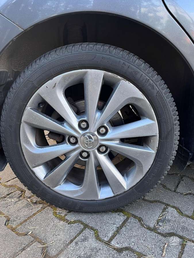 Toyota Auris - 12