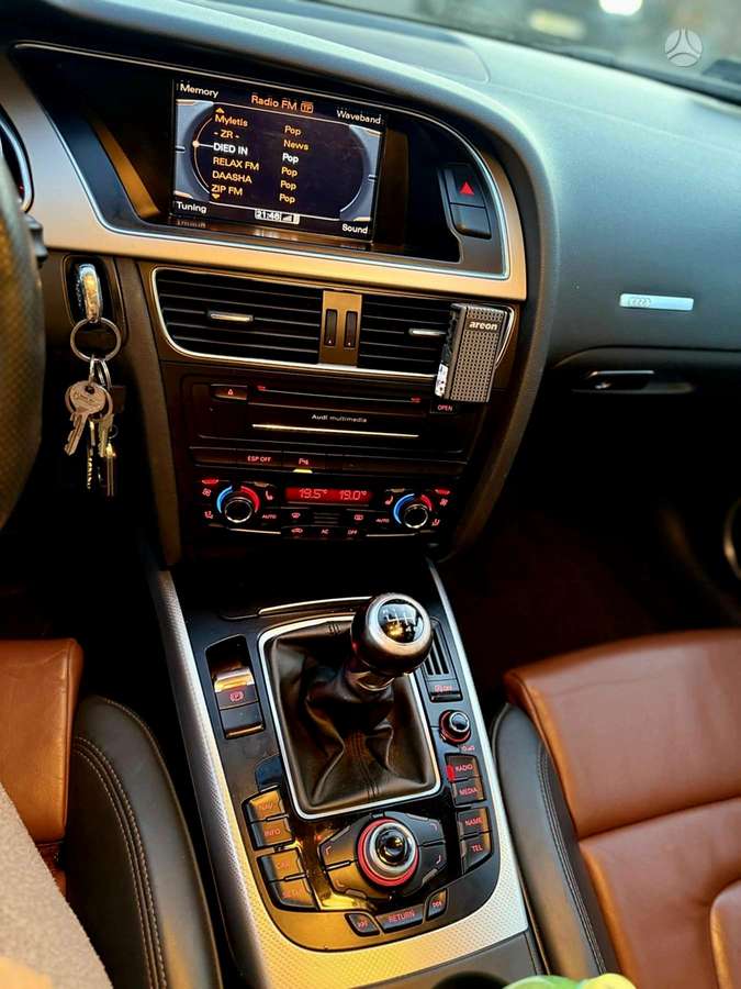 Audi A5, 2.0 l., Седан