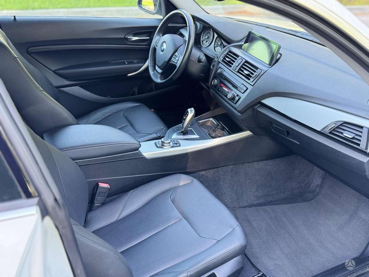 BMW 118, 2.0 l., hatchback