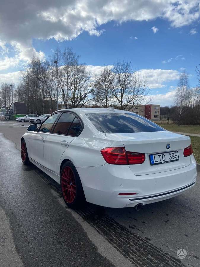 BMW 320, 2.0 l., Седан
