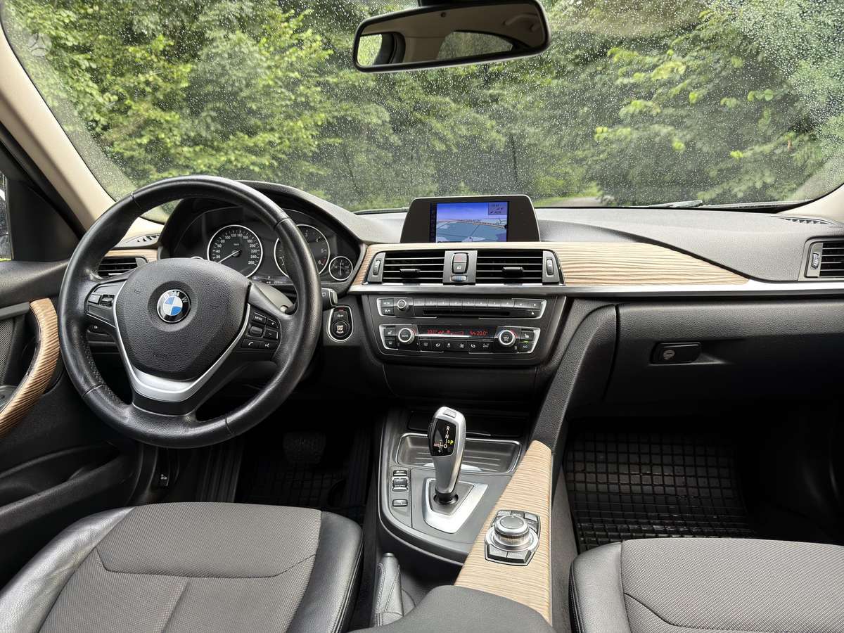 BMW 320, 2.0 l., Седан