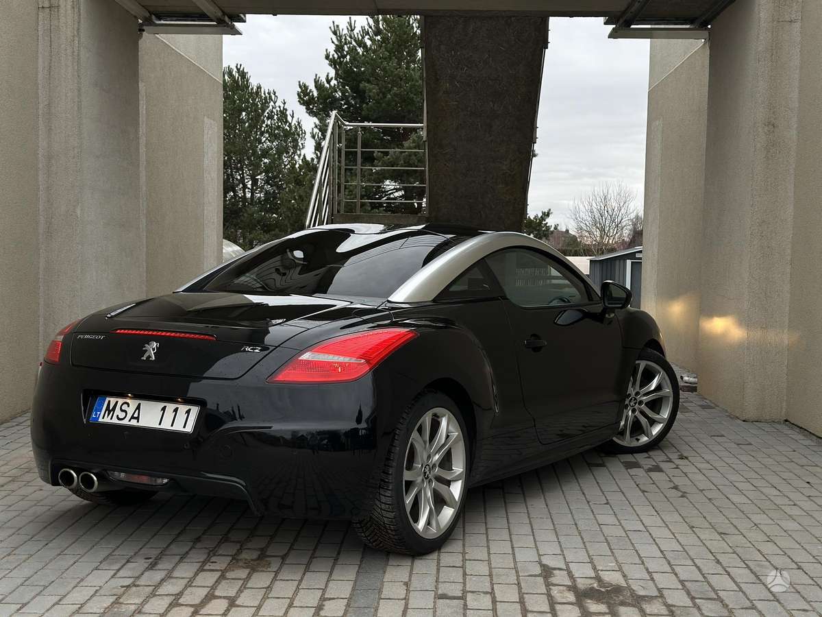 Peugeot RCZ - 2