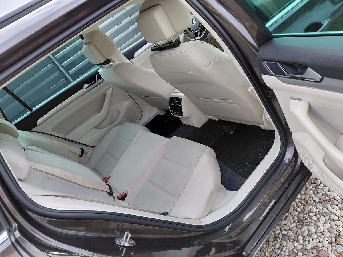 Volkswagen Passat, 2.0 l., Универсал