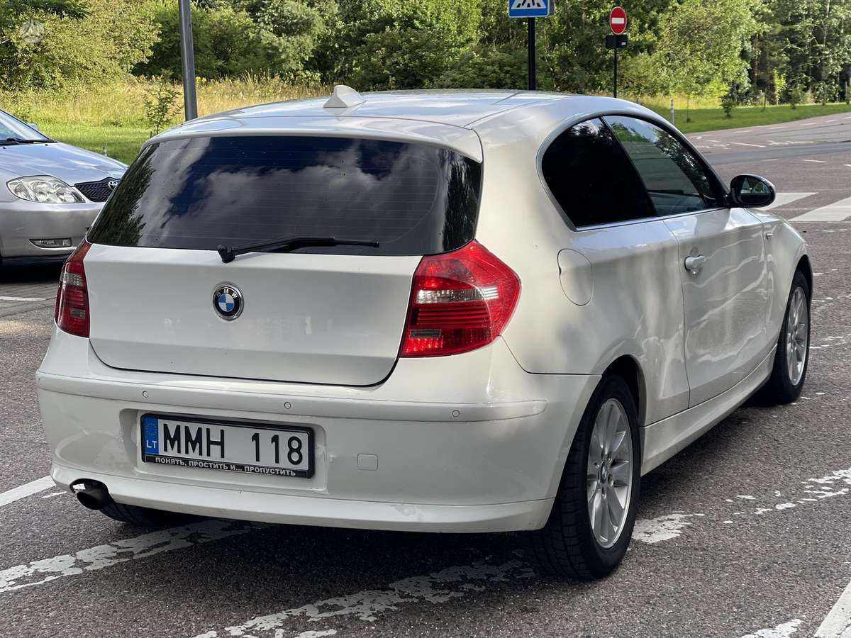 BMW 118, 2.0 l., hatchback