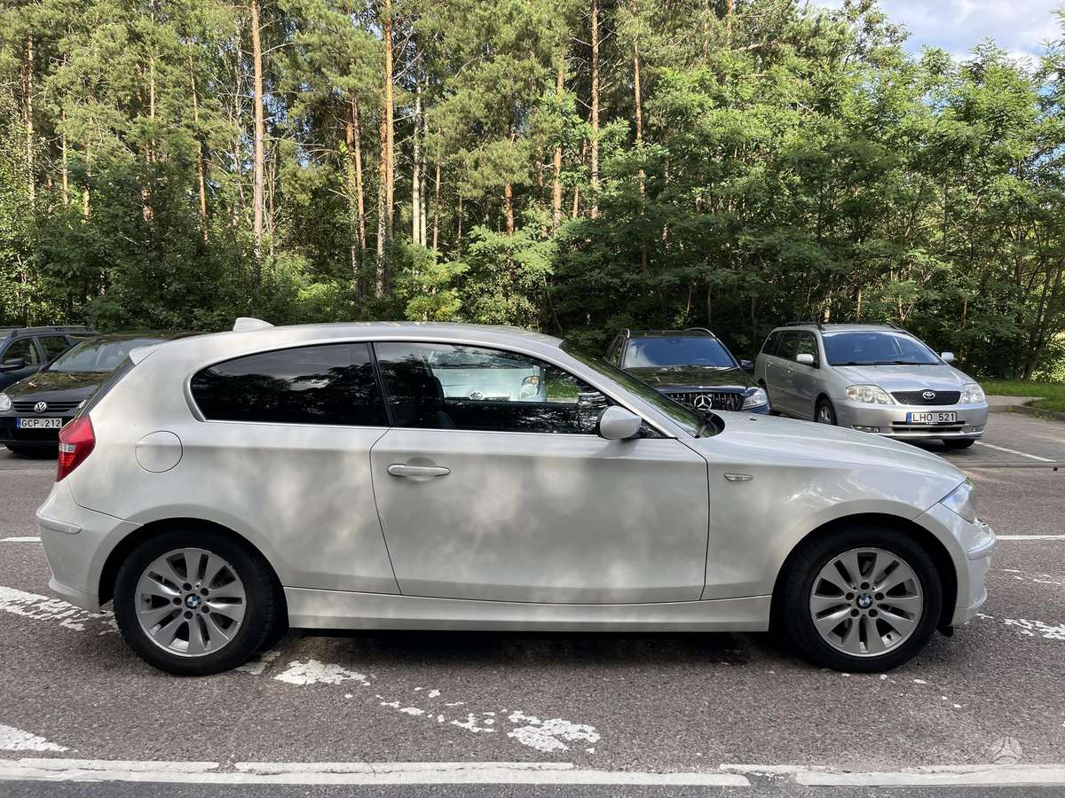 BMW 118, 2.0 l., hatchback