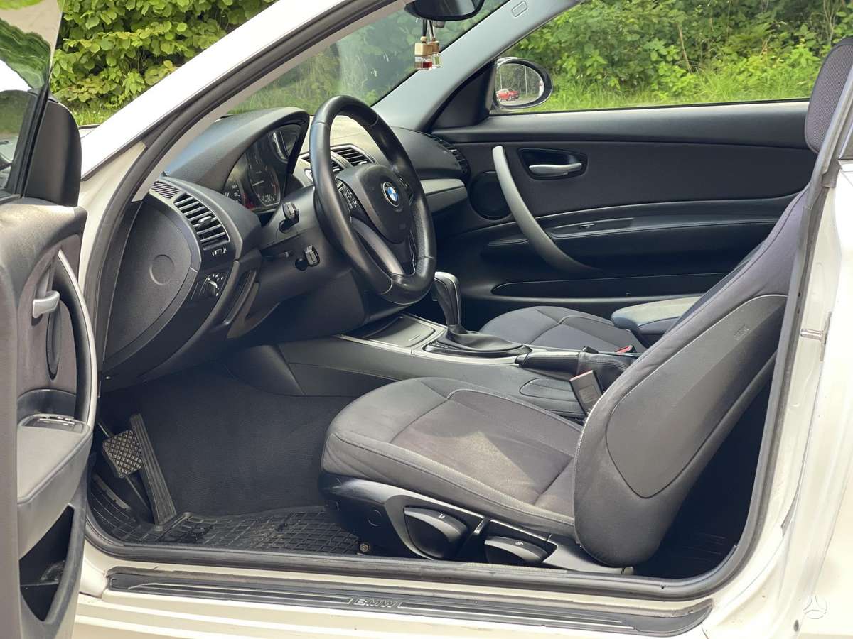 BMW 118, 2.0 l., hatchback