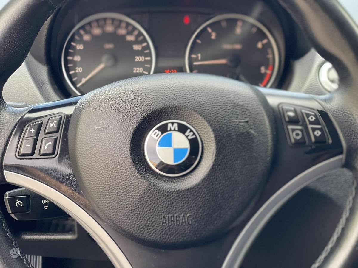 BMW 118, 2.0 l., hatchback
