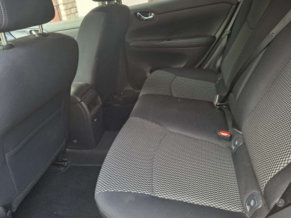 Nissan Pulsar, 1.2 l., Хэтчбек