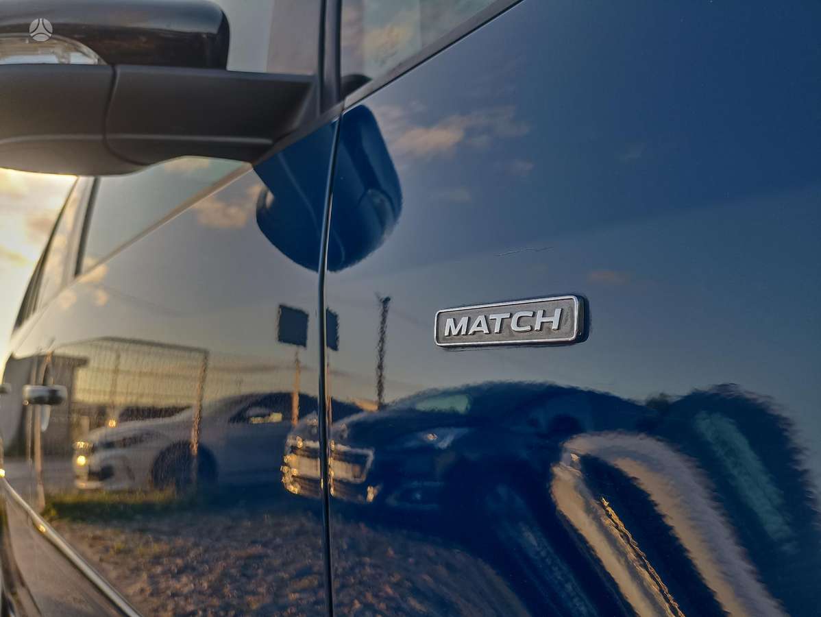 Volkswagen Touran - 4