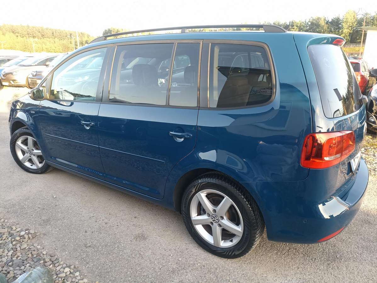 Volkswagen Touran - 8