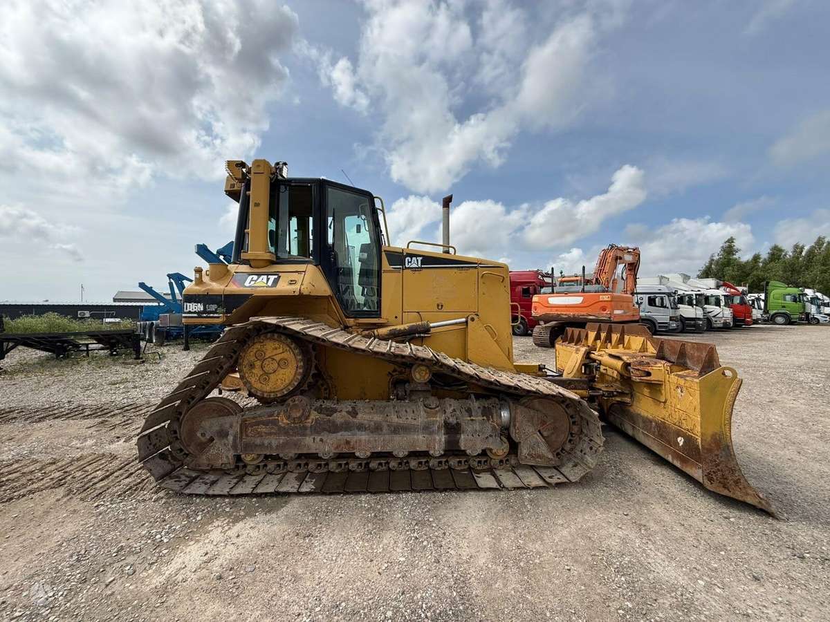 Caterpillar D6N LGP, bulldozer
