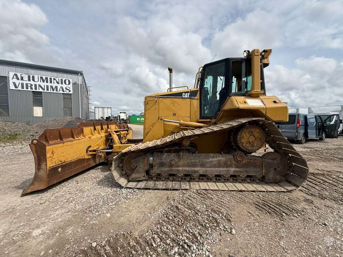 Caterpillar D6N LGP, бульдозеры