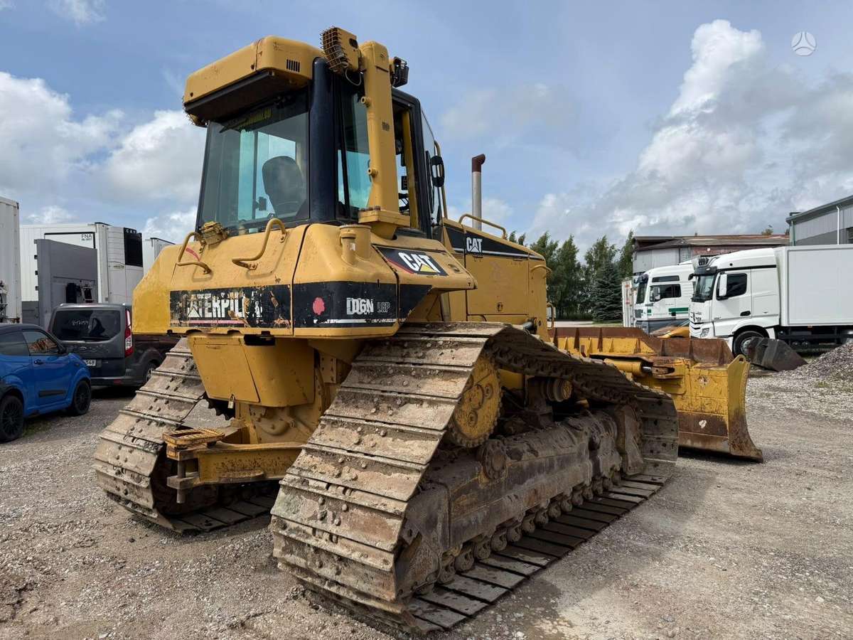 Caterpillar D6N LGP, bulldozer