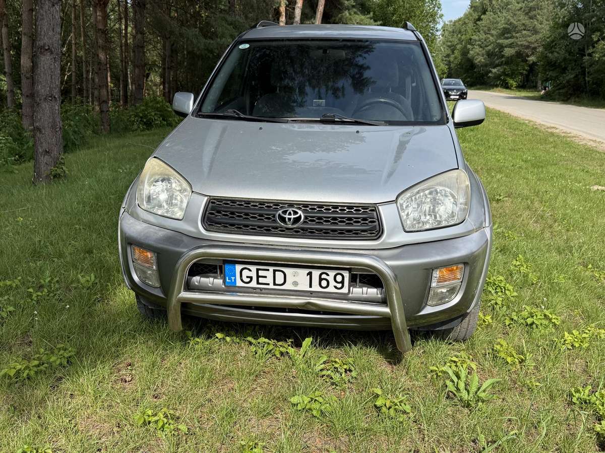 Toyota RAV4 - 6
