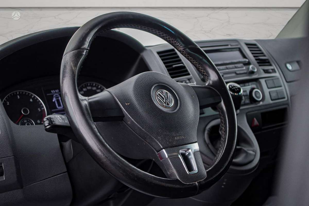Volkswagen Multivan, 2.0 l., Минивэн