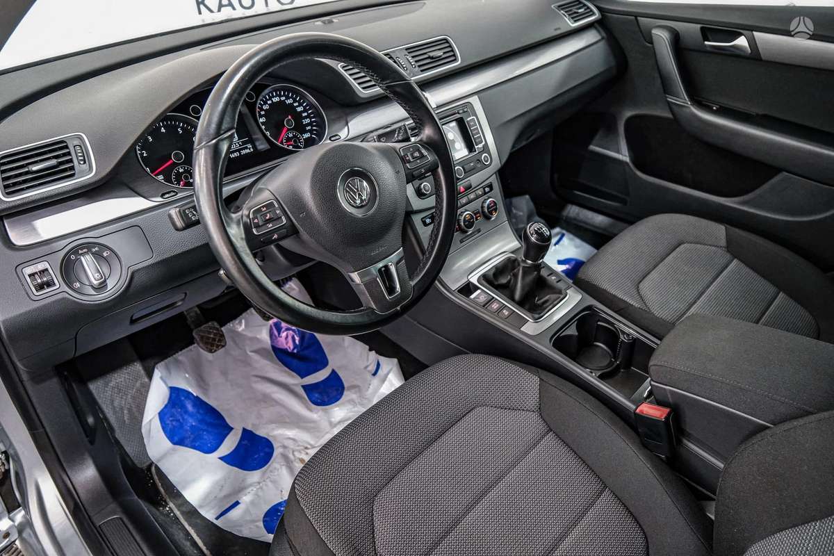 Volkswagen Passat - 5