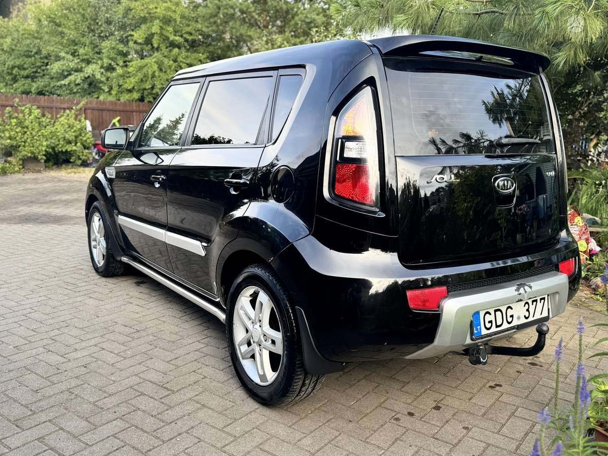 Kia Soul, 1.6 l., hatchback