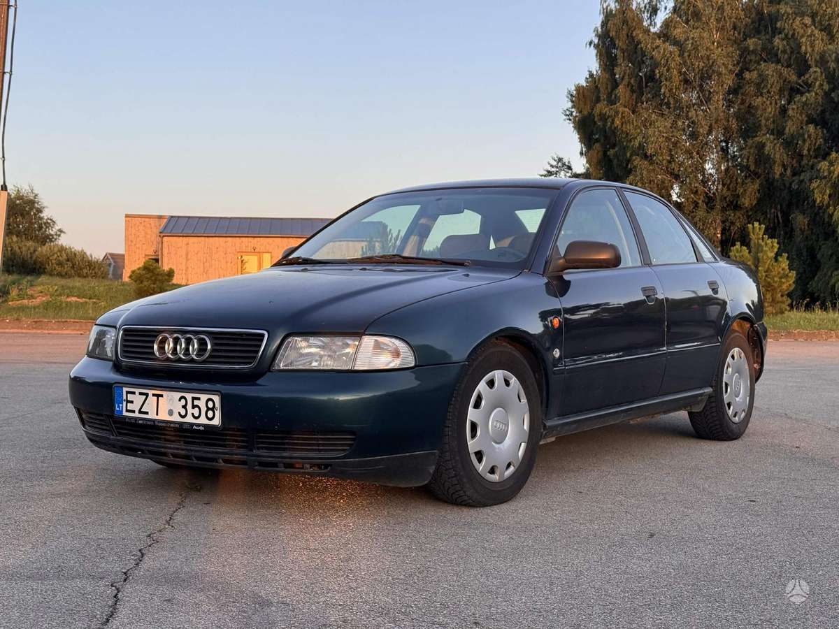 Audi A4, 1.8 l., Седан