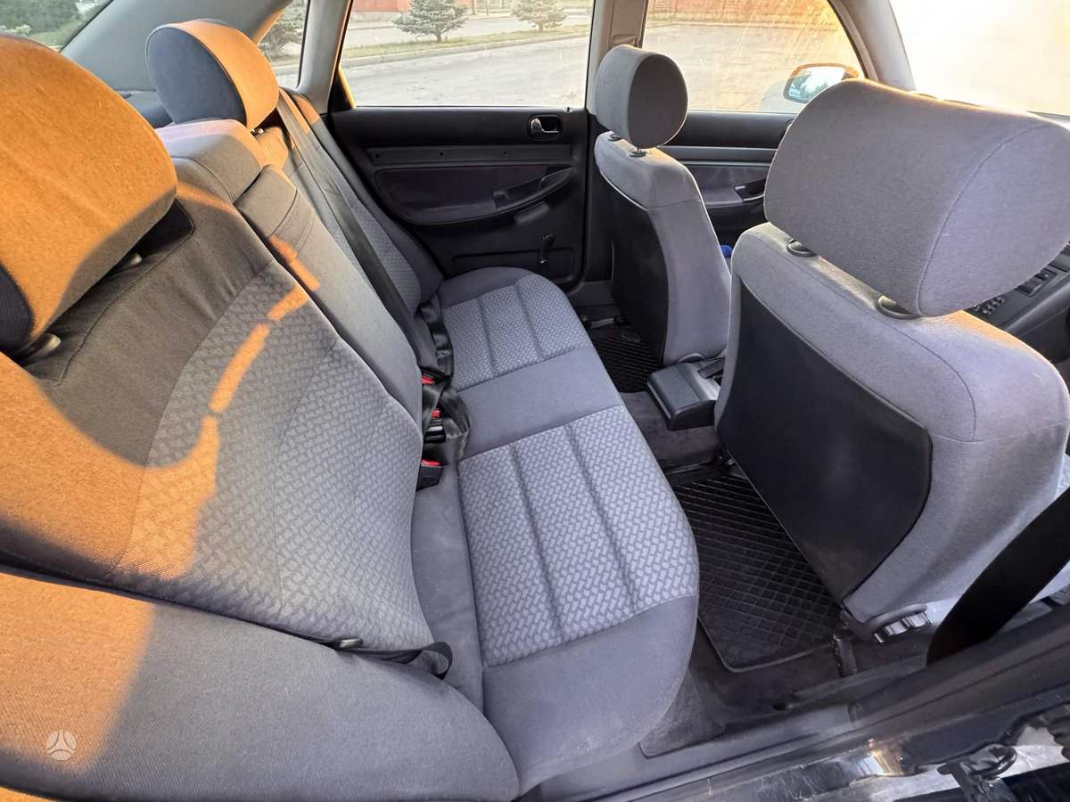 Audi A4, 1.8 l., Седан