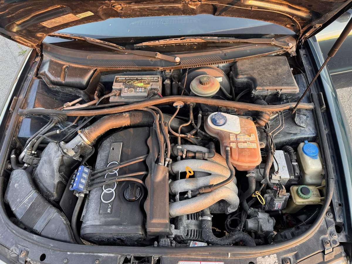 Audi A4, 1.8 l., Седан