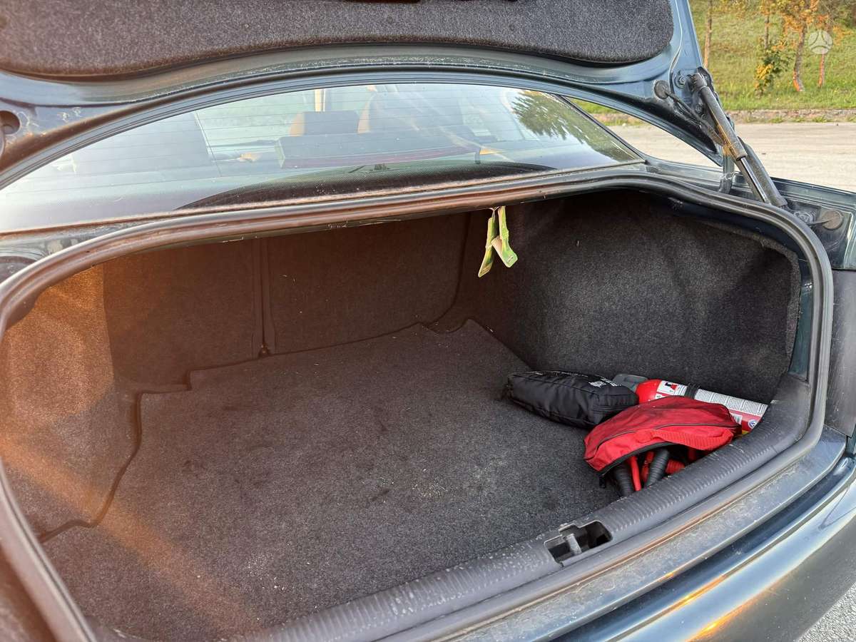 Audi A4, 1.8 l., Седан