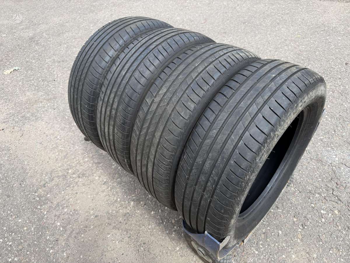 Bridgestone Tutanza T005, летние 215/60 R17