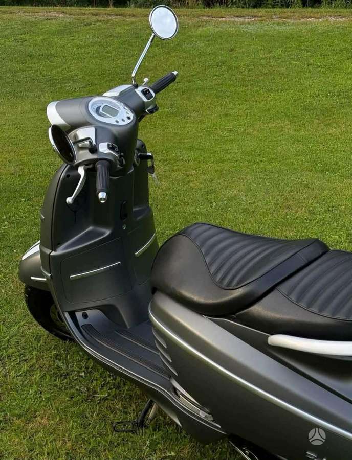Peugeot Django Heritage 49cc, scooters / mopeds