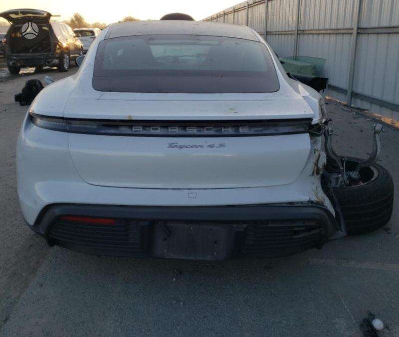 Porsche Taycan - 2