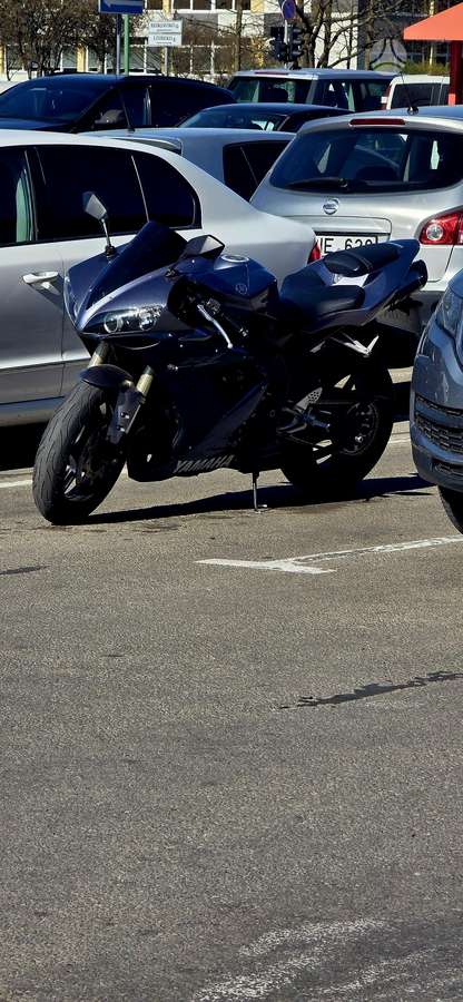 Yamaha R1 1000cc, superbikes