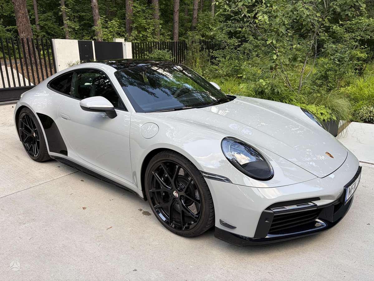 Porsche 911 - 4