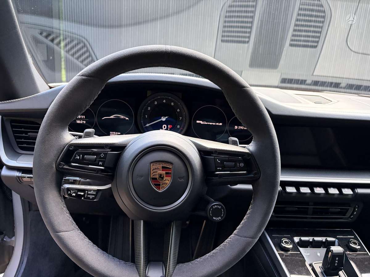 Porsche 911 - 8