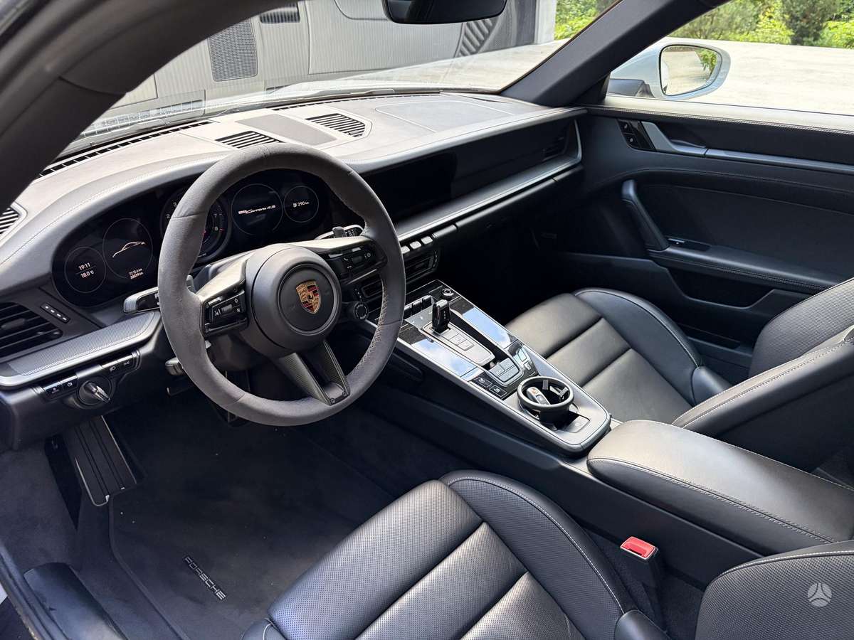 Porsche 911 - 9