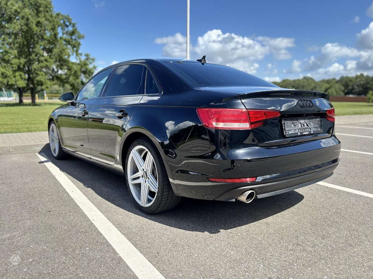 Audi A4, 2.0 l., Седан