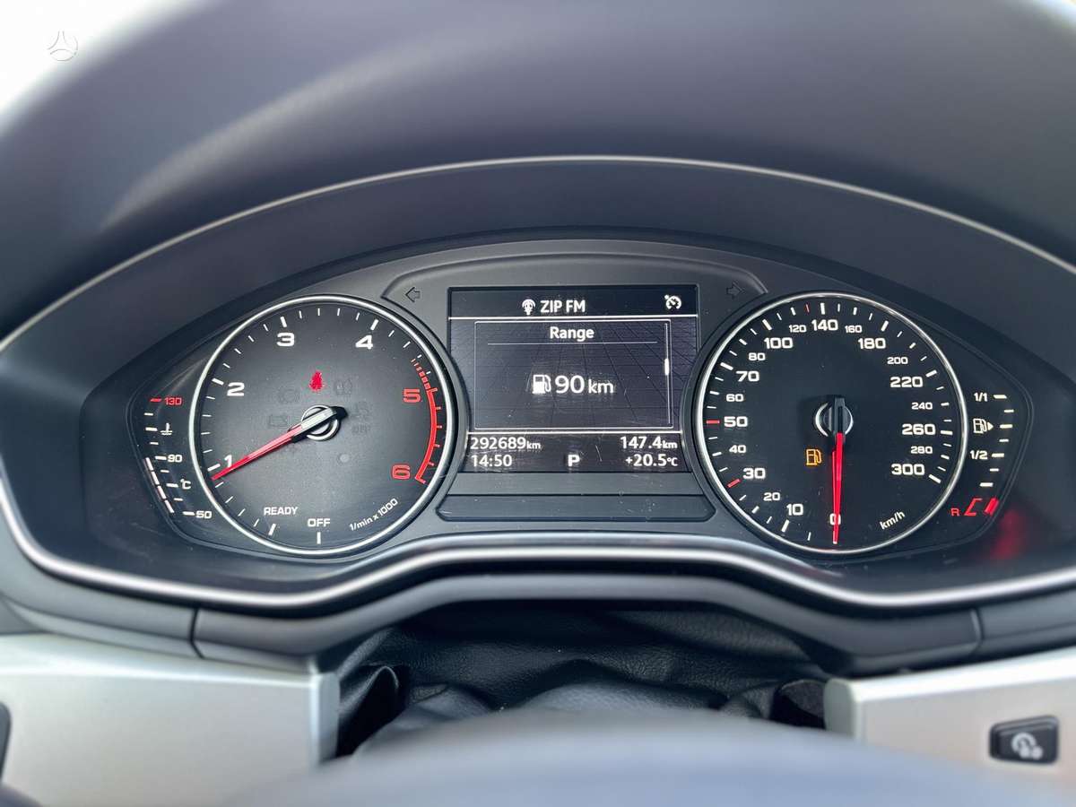 Audi A4, 2.0 l., Седан