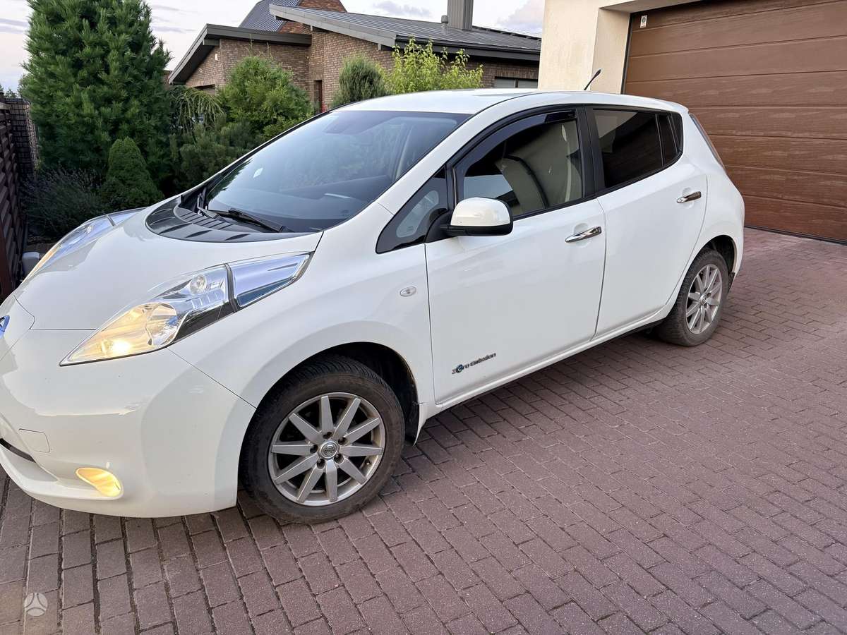 Nissan Leaf, 24 kWh, hatchback