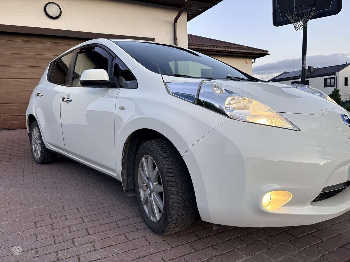 Nissan Leaf, 24 kWh, hatchback