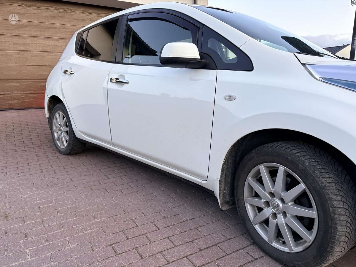 Nissan Leaf, 24 kWh, hatchback