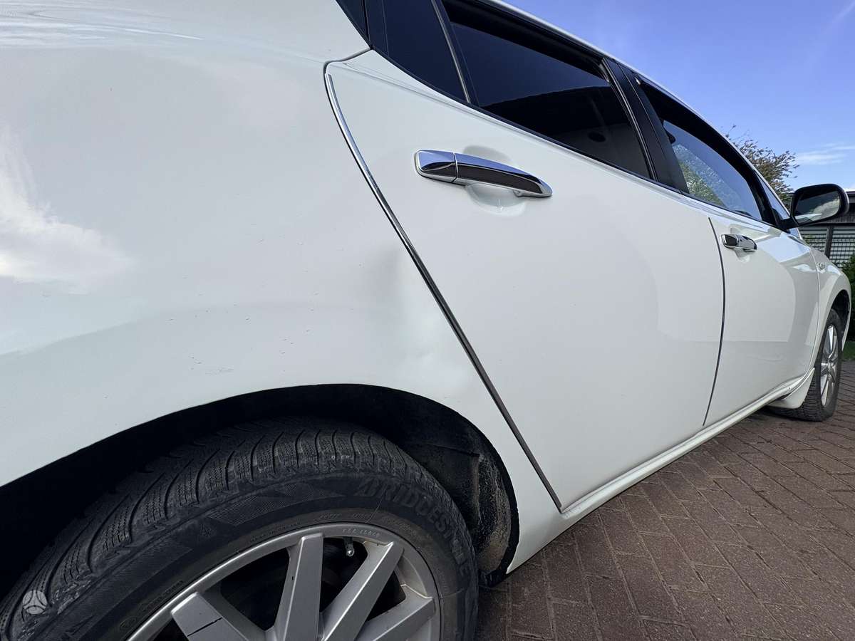 Nissan Leaf, 24 kWh, hatchback