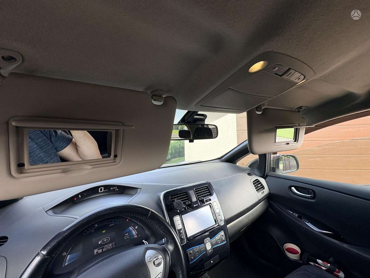Nissan Leaf, 24 kWh, hatchback