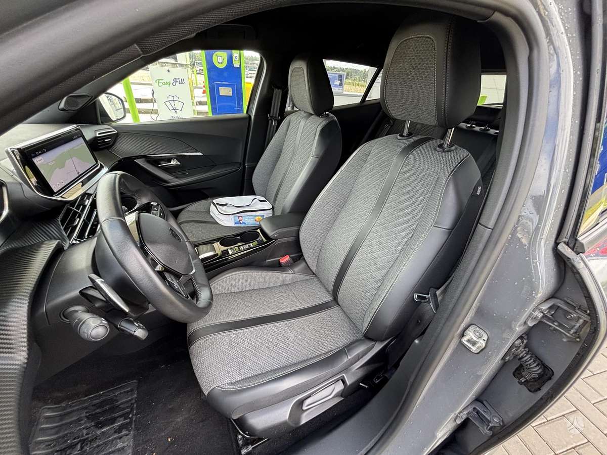 Peugeot 2008 - 11