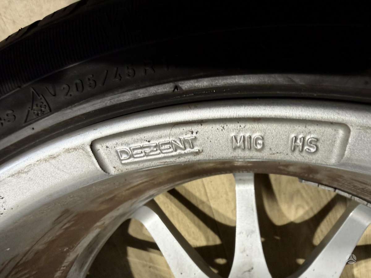 Dezent Su padangomis, light alloy, R17