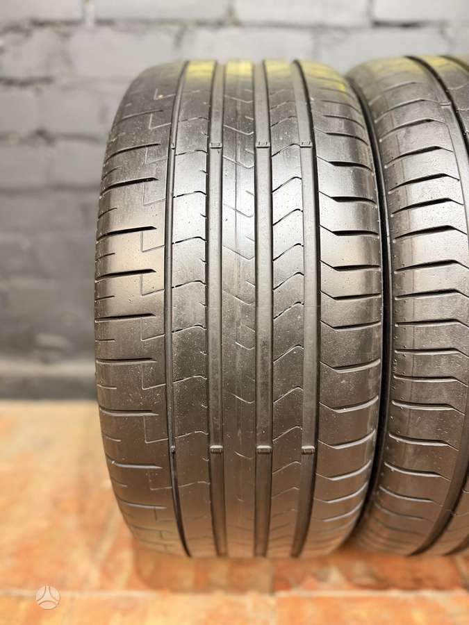 Pirelli P Zero PZ4, summer 245/40 R18