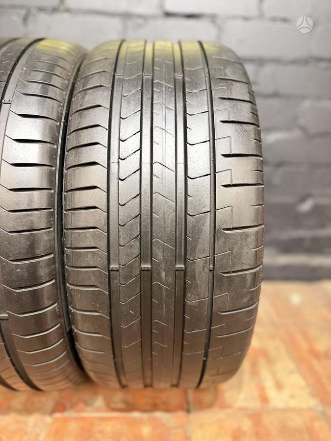 Pirelli P Zero PZ4, summer 245/40 R18