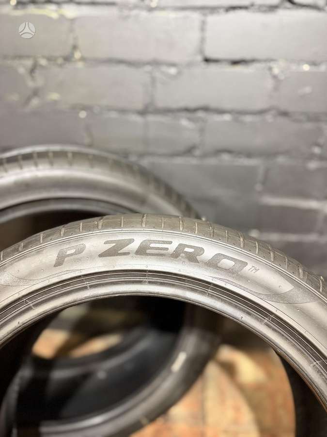 Pirelli P Zero PZ4, summer 245/40 R18